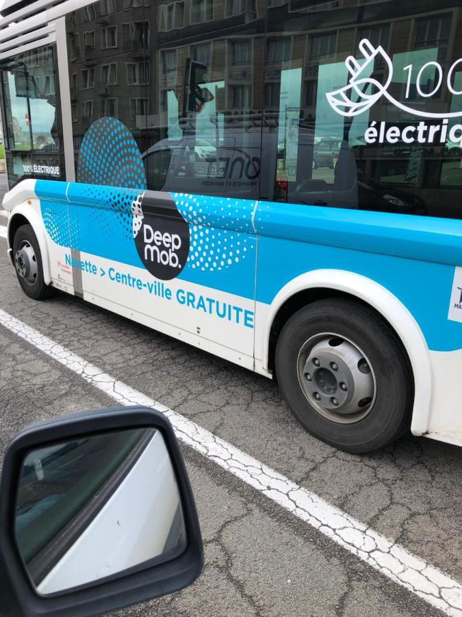 דייפ Appartement De La Place מראה חיצוני תמונה