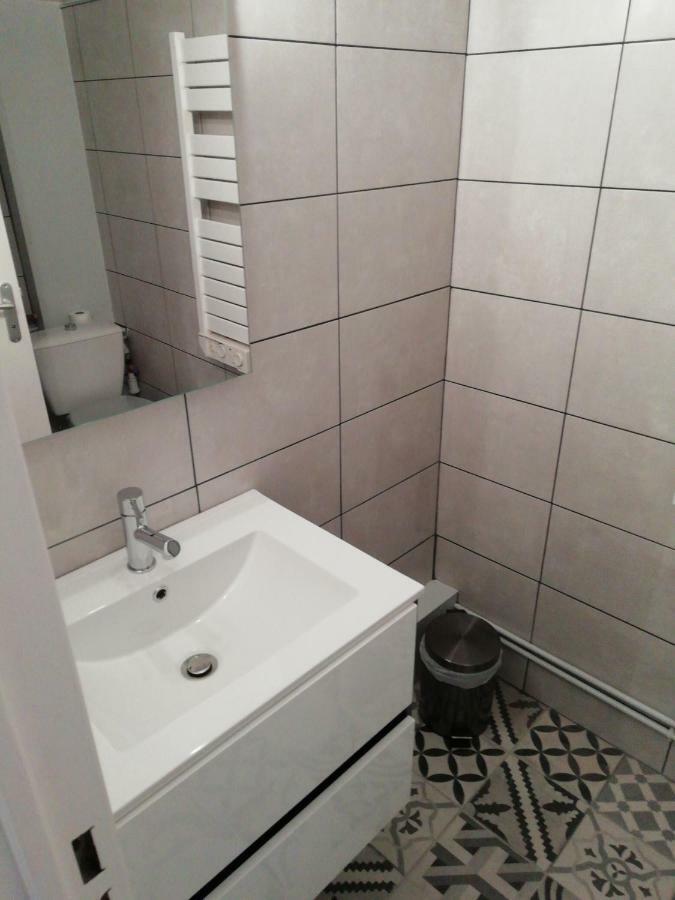 דייפ Appartement De La Place מראה חיצוני תמונה